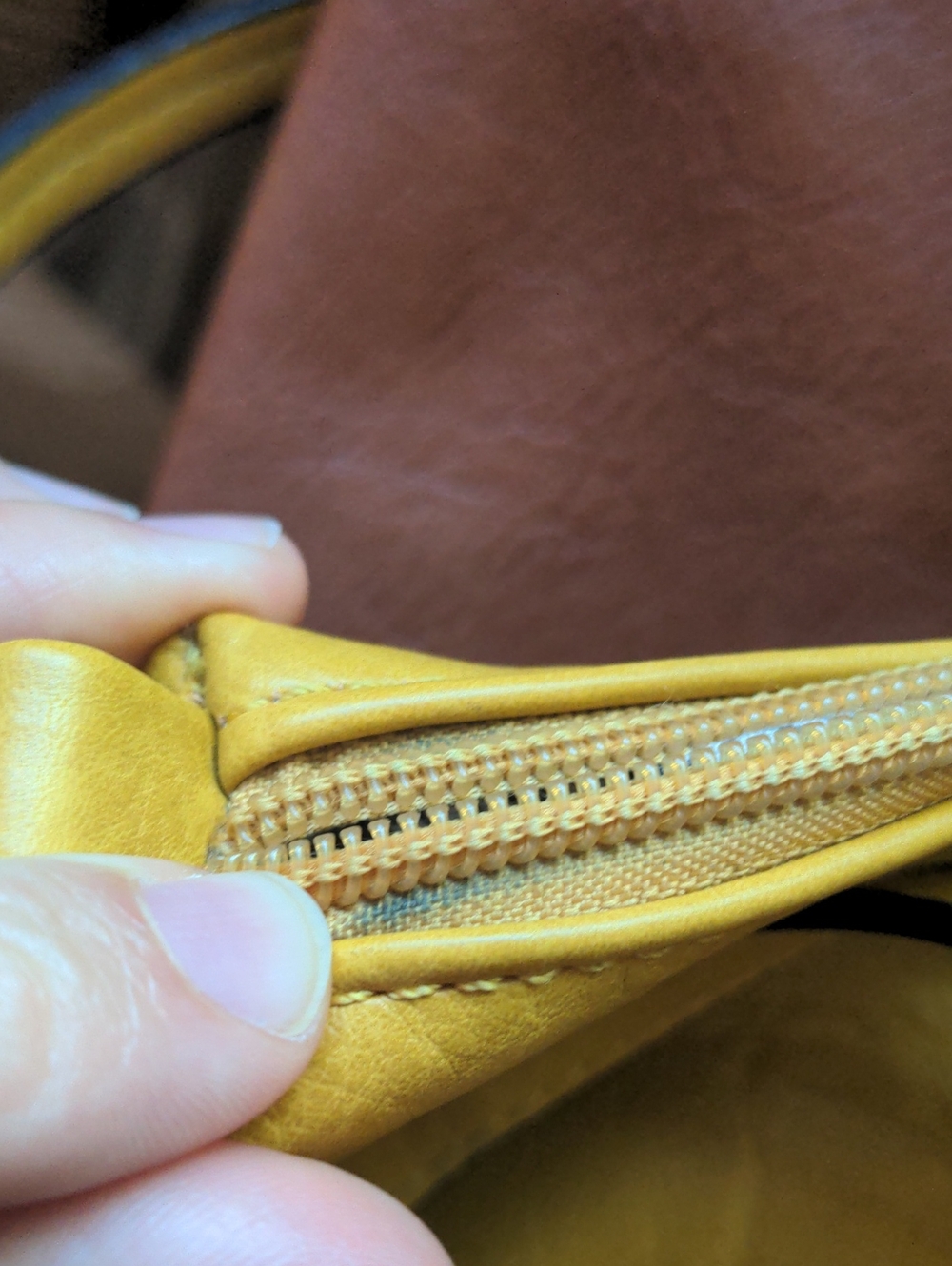 Jen & Co Mustard Yellow Crossbody Purse Vegan Leather Bag - Picture 8 of 9